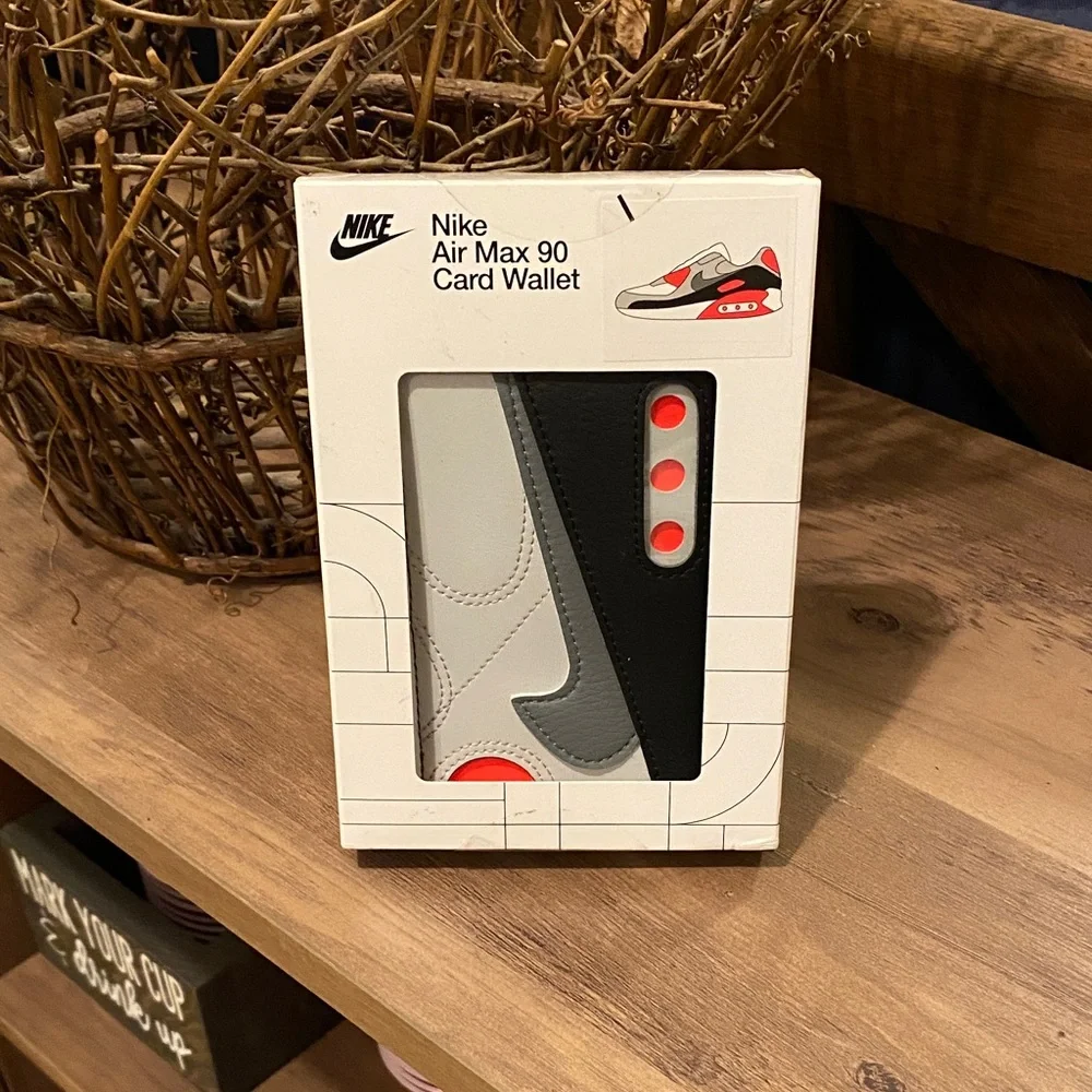 🍀 Nike Air Max 90 Card Wallet - Black, Gray, and Red